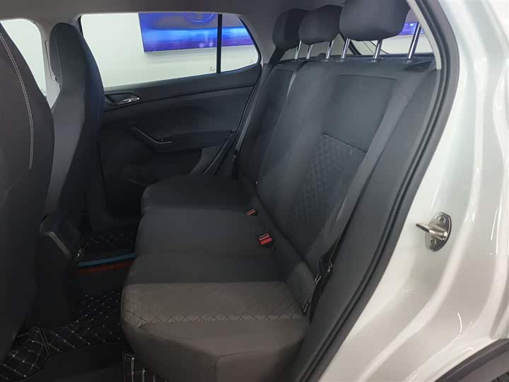 Фото 14 - Volkswagen T-Cross