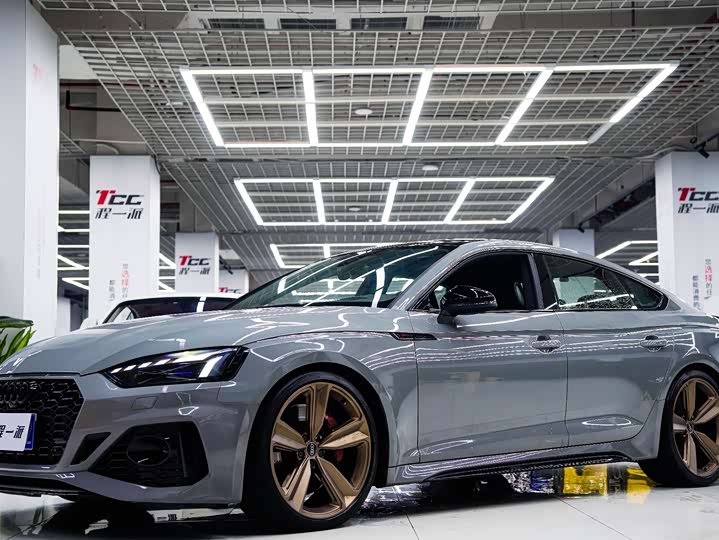 Фото 1 - Audi RS 5