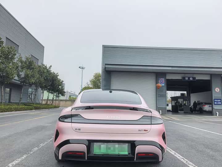 Фото 4 - Xiaomi SU7