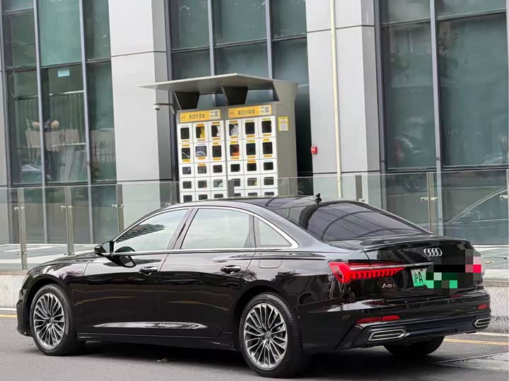 Фото 4 - Audi A6L Hybrid