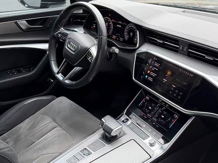 Фото 5 - Audi A6L Hybrid