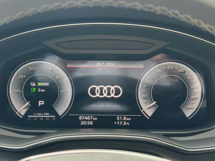 Фото 7 - Audi A6L Hybrid