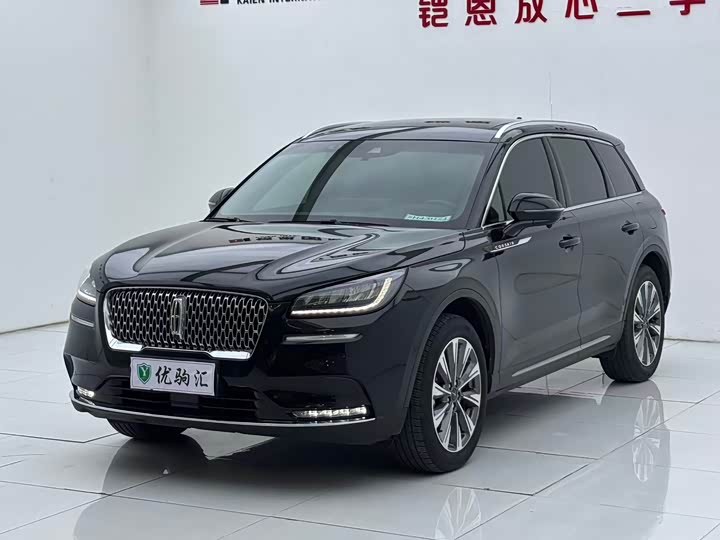 Фото 1 - Lincoln Corsair