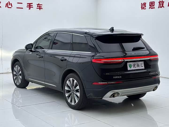 Фото 6 - Lincoln Corsair