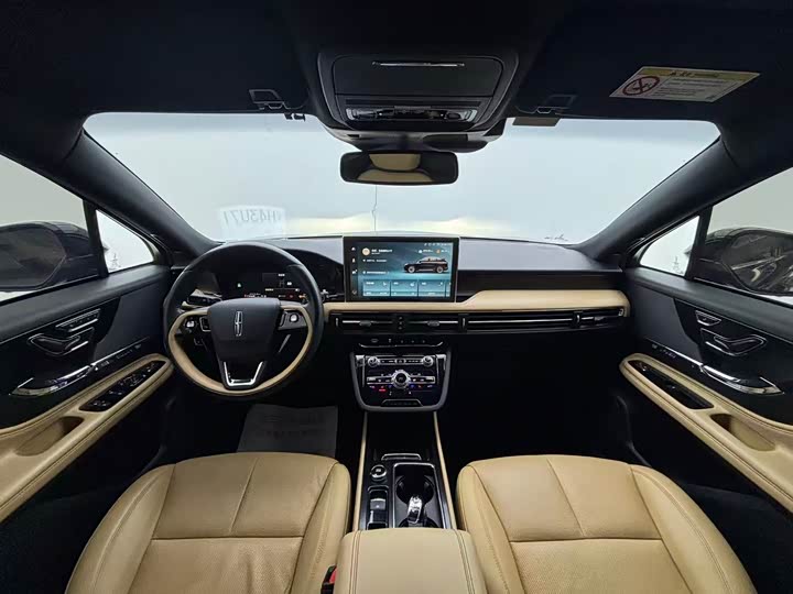 Фото 7 - Lincoln Corsair