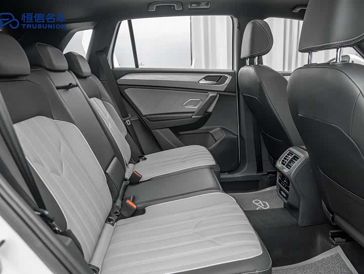 Фото 14 - Volkswagen Tayron