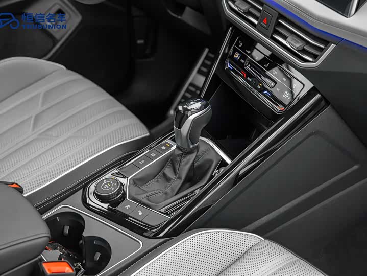 Фото 17 - Volkswagen Tayron