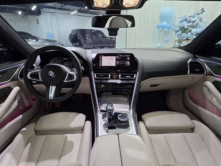 Фото 10 - BMW 8 Series