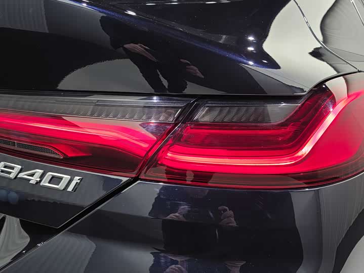 Фото 17 - BMW 8 Series