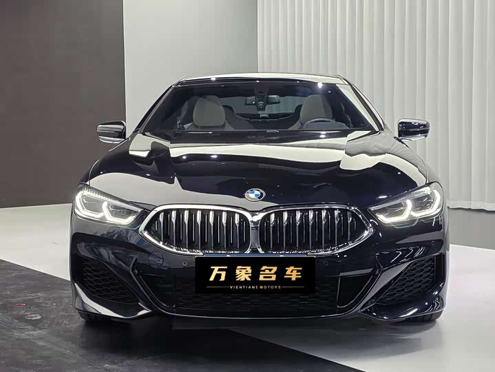 Фото 2 - BMW 8 Series