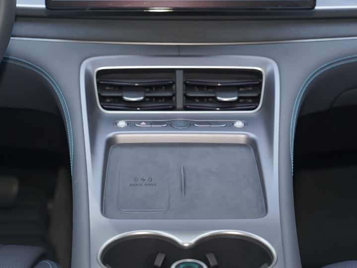 Фото 14 - BYD Sea Lion 07 DM-i Hybrid