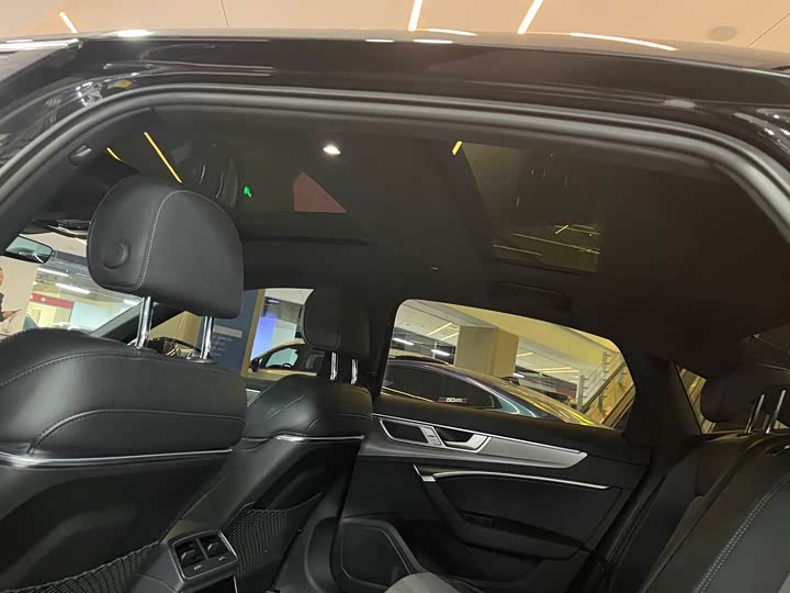 Фото 15 - Audi A6L