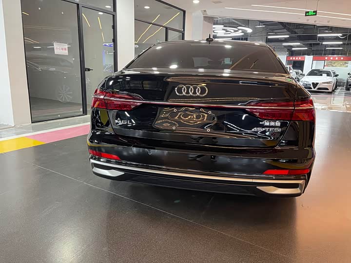 Фото 19 - Audi A6L