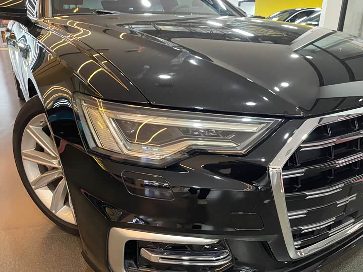 Фото 4 - Audi A6L