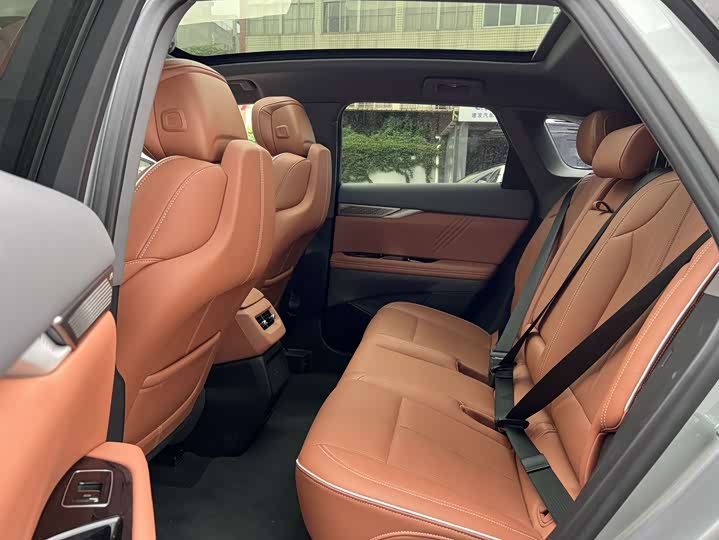 Фото 6 - Cadillac Optiq