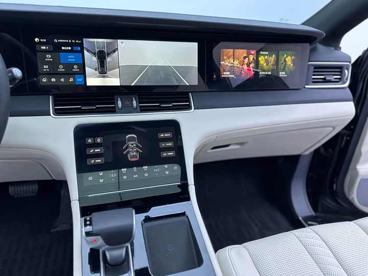 Фото 17 - LiXiang One