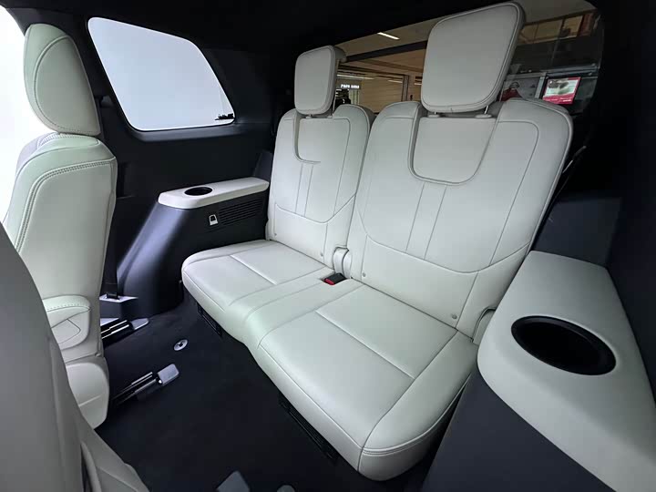 Фото 27 - LiXiang One