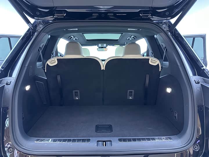 Фото 28 - LiXiang One