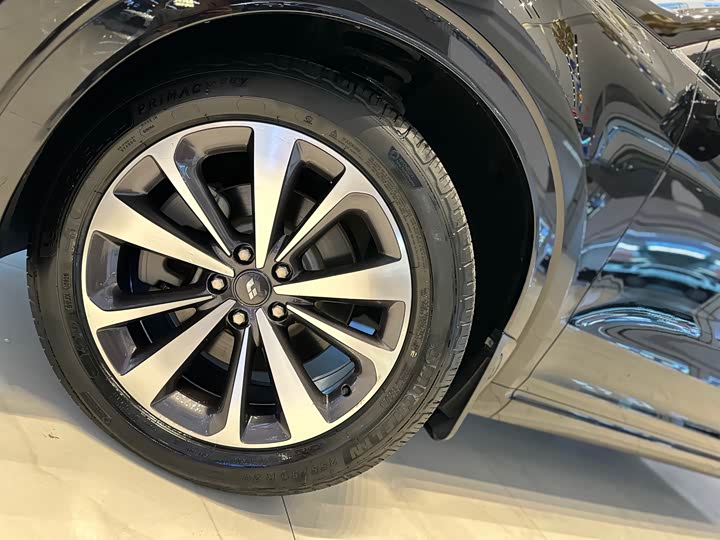 Фото 4 - LiXiang One