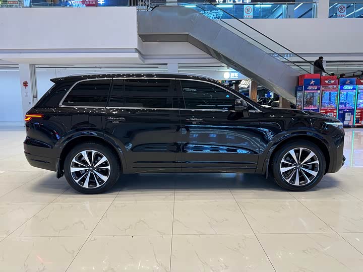 Фото 9 - LiXiang One