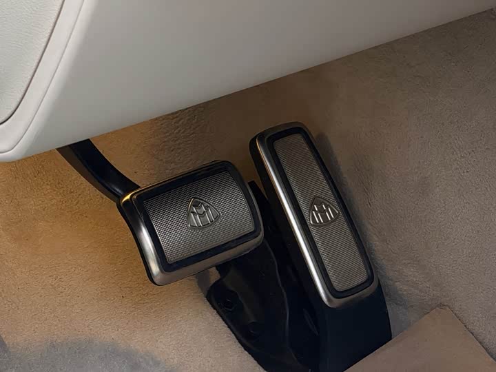 Фото 21 - Mercedes-Benz Maybach GLS