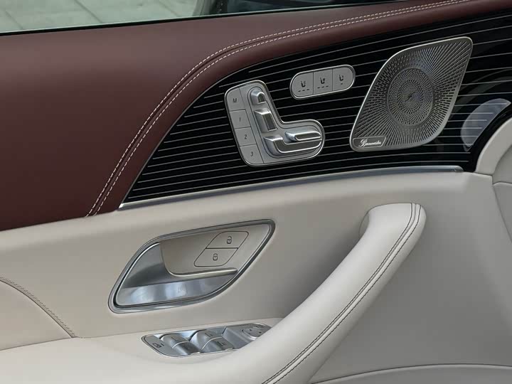 Фото 9 - Mercedes-Benz Maybach GLS