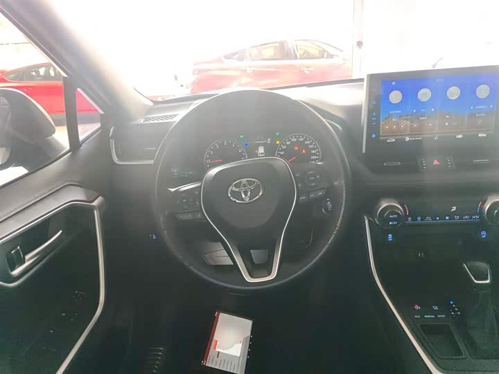 Фото 11 - Toyota Wildlander