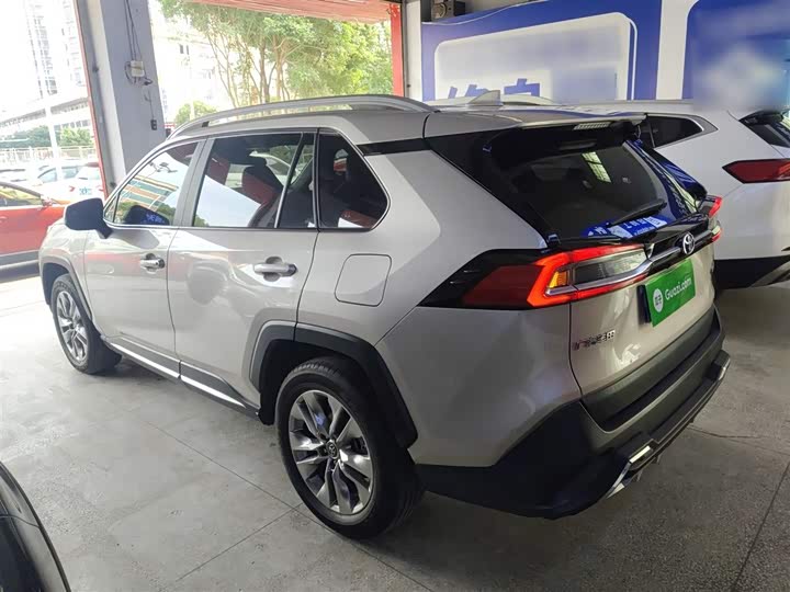 Фото 5 - Toyota Wildlander