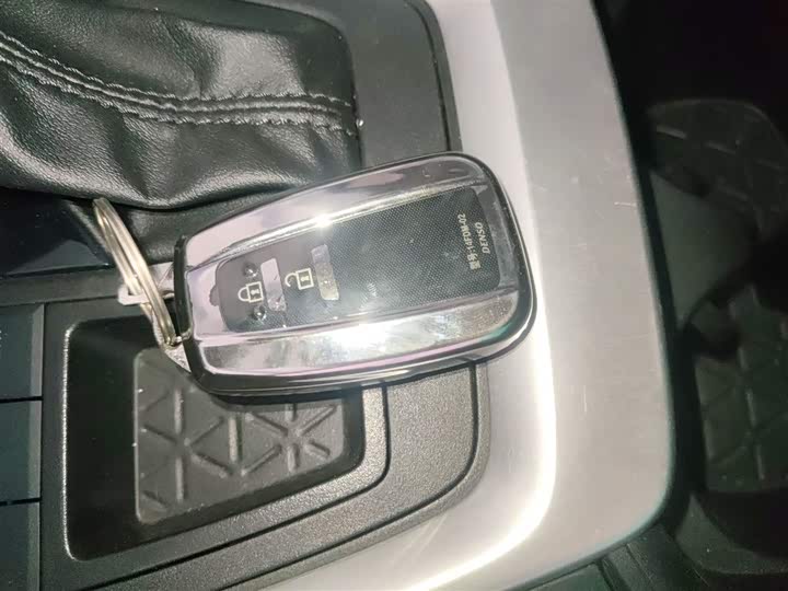 Фото 9 - Toyota Wildlander