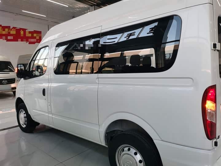 Фото 5 - Maxus V80