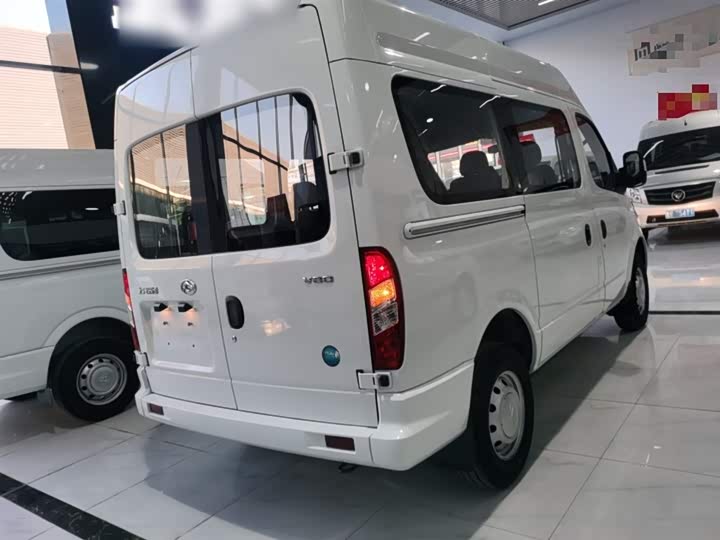 Фото 7 - Maxus V80