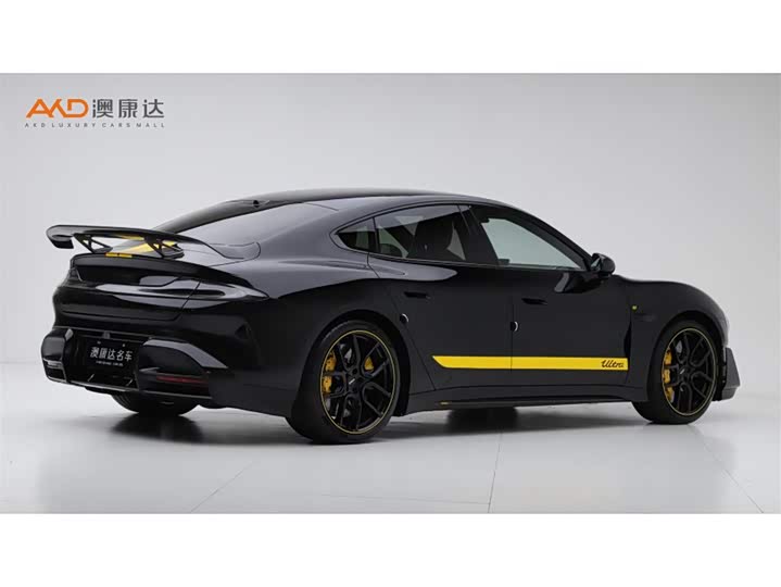 Фото 3 - Xiaomi SU7 Ultra