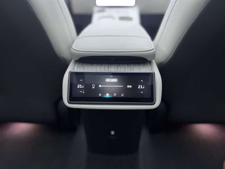 Фото 28 - Nio ET7