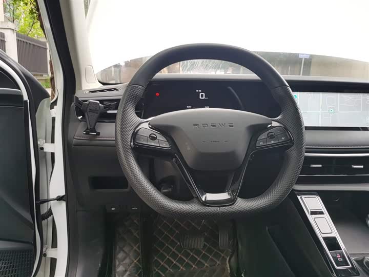 Фото 3 - Roewe i5