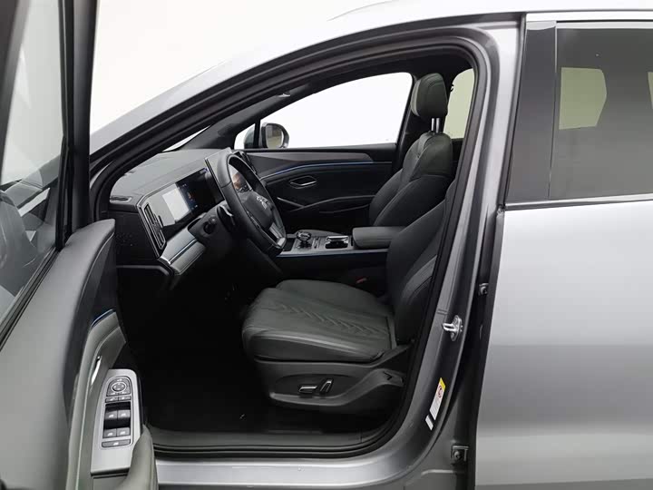 Фото 10 - BYD Song L DM-i Hybrid