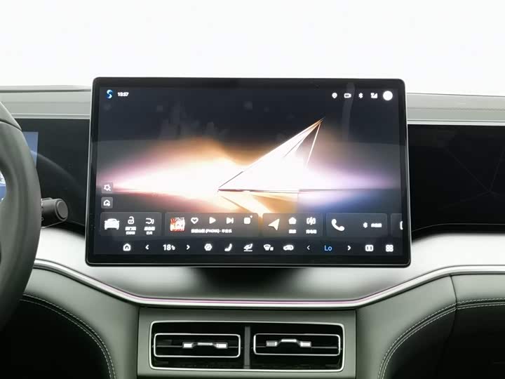 Фото 12 - BYD Song L DM-i Hybrid