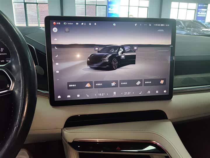 Фото 13 - Zeekr 001