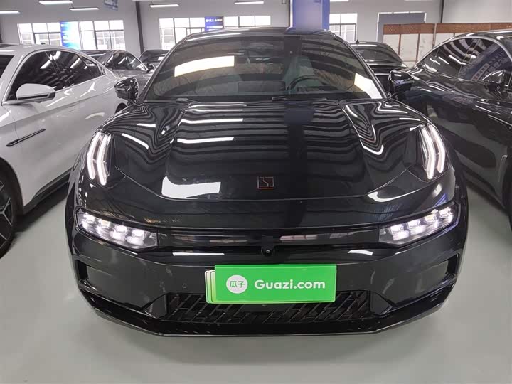 Фото 3 - Zeekr 001