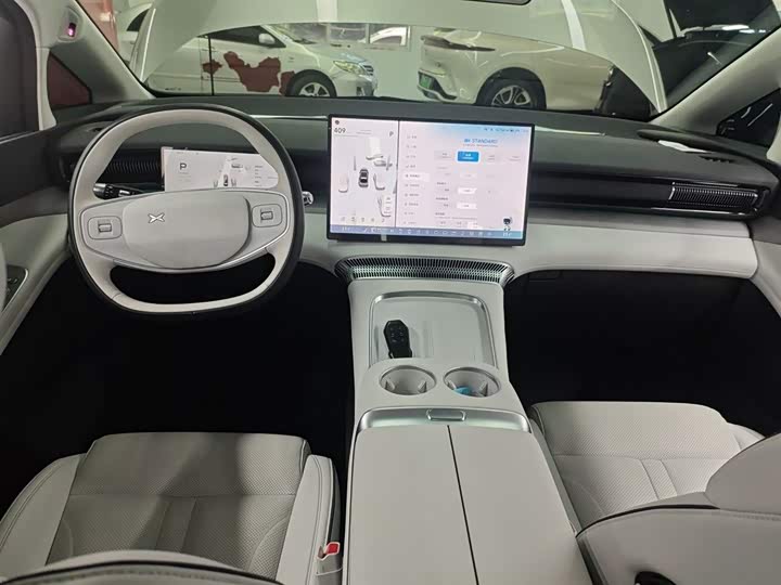 Фото 12 - XPeng X9