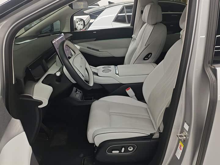 Фото 7 - XPeng X9