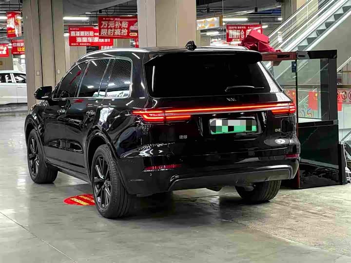 Фото 3 - LiXiang One