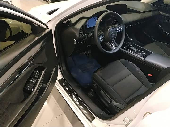 Фото 16 - Mazda 3 (Axela)