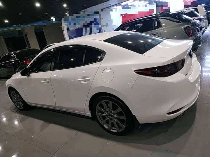 Фото 5 - Mazda 3 (Axela)
