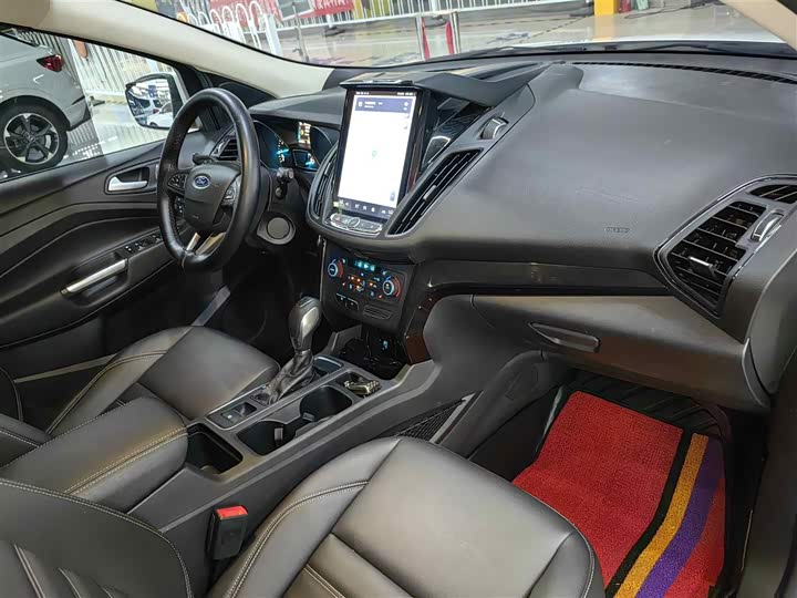 Фото 17 - Ford Escape (Kuga)