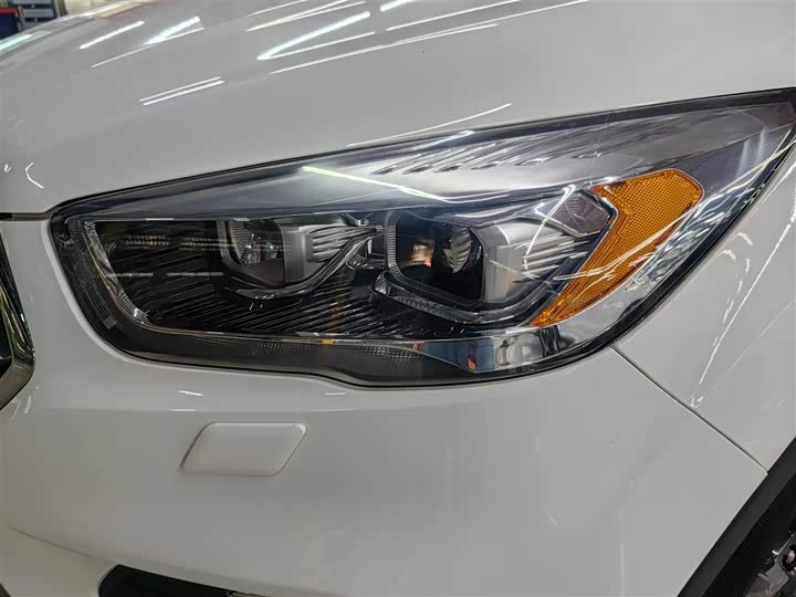 Фото 22 - Ford Escape (Kuga)