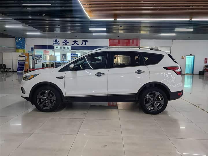 Фото 8 - Ford Escape (Kuga)