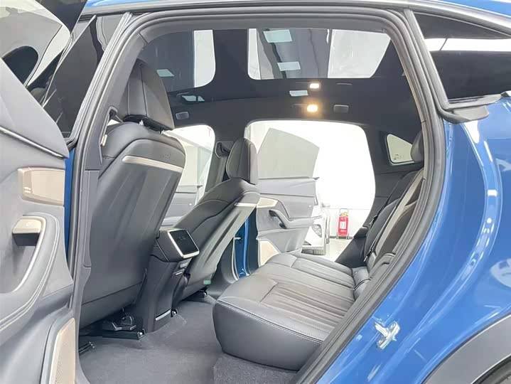 Фото 8 - Nio Onvo L60