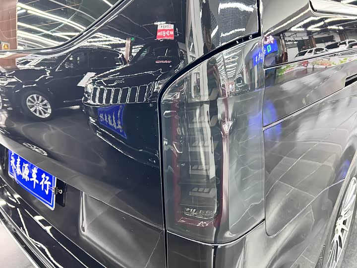 Фото 9 - Mercedes-Benz Vito