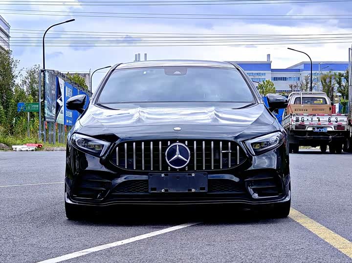 Фото 1 - Mercedes-Benz A-Class AMG