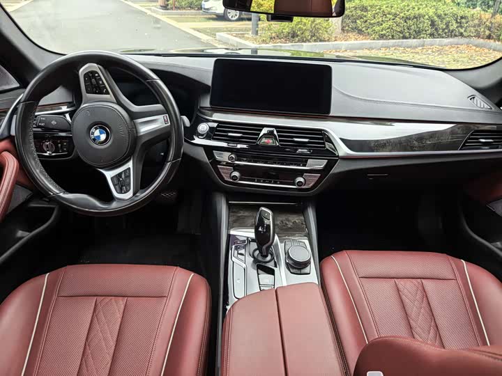 Фото 10 - BMW 5 Series